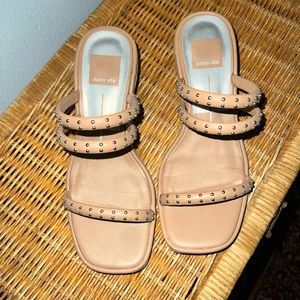 Nude sandal 6.5